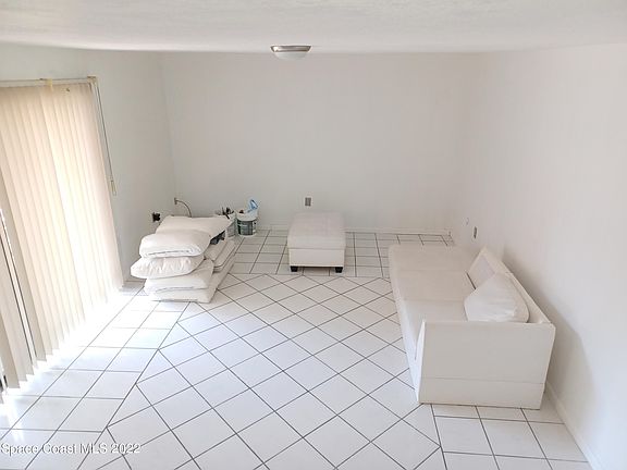 2nd image of 1812 S Park Ave