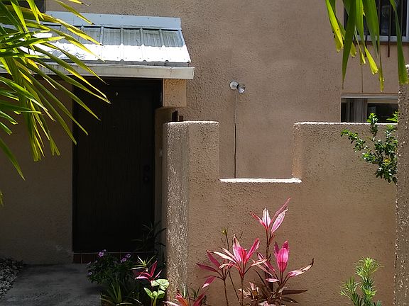 4th image of 15905 SW 90th Ct #D