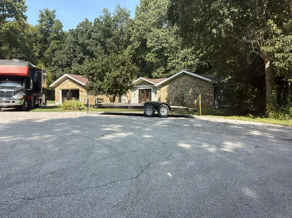 130 Anderson Pl, Martinsville, IN 46151