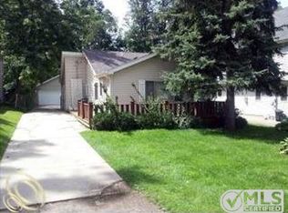 1990 Alpha Dr, Commerce Township, MI 48382