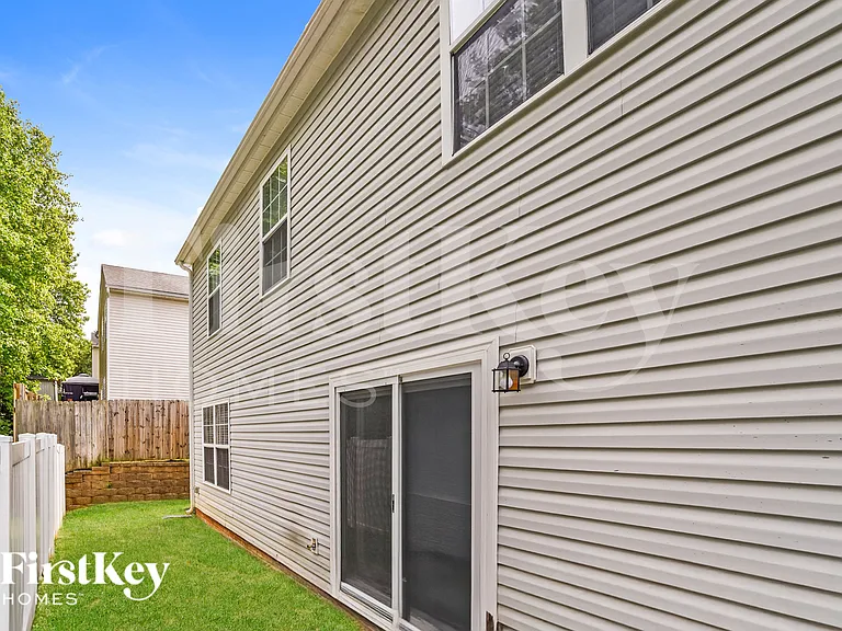 546 River View Dr — Photo 18