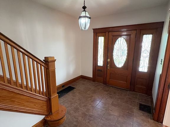 3rd image of 2409 Fairview Ave