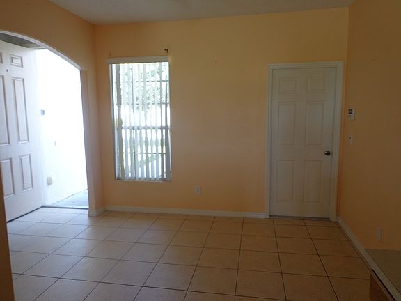 4th image of 351 Sunset View Dr