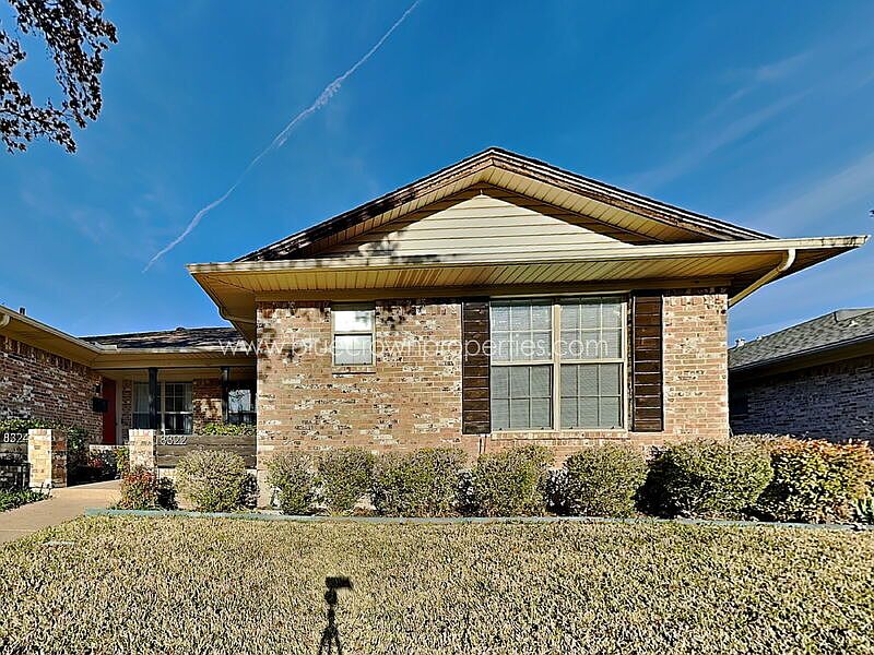 1st image of 8322 Lullwater Dr