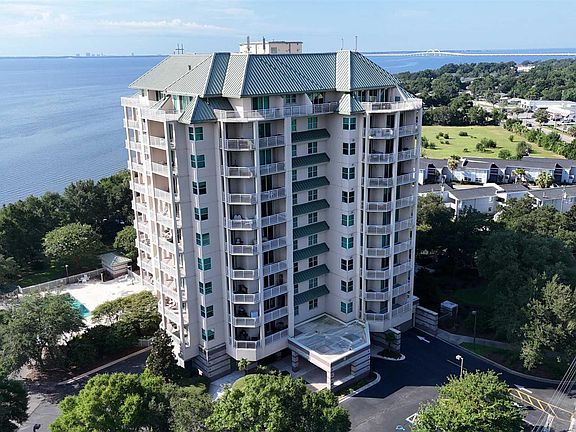 3rd image of 1700 Scenic Hwy APT 301