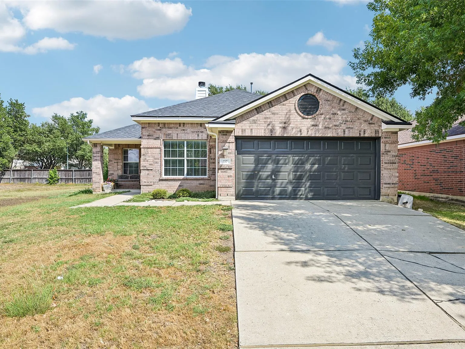 3 bed, 2.0 bath, 1479 sqft, $1,950 — Photo 3