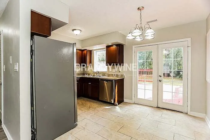 3712 Forest Blvd — Photo 8