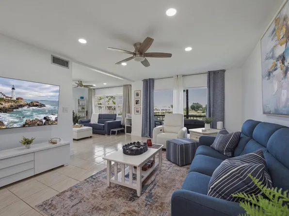 9200 N Hollybrook Lake Drive #310, Pembroke Pines, FL 33025