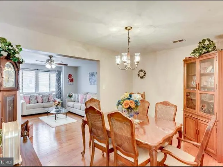 8723 Ridge Hollow Ct — Photo 5