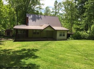 1646 Dogtown Rd, Reedsville, WV 26547