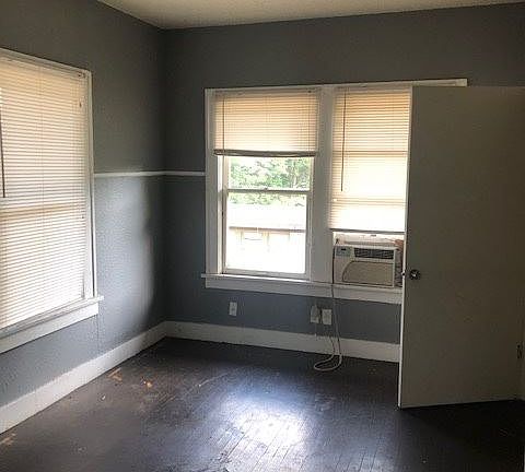 4th image of 247 Herndon St APT C