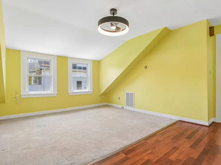 1572 Whitney Ave #2 — Photo 5