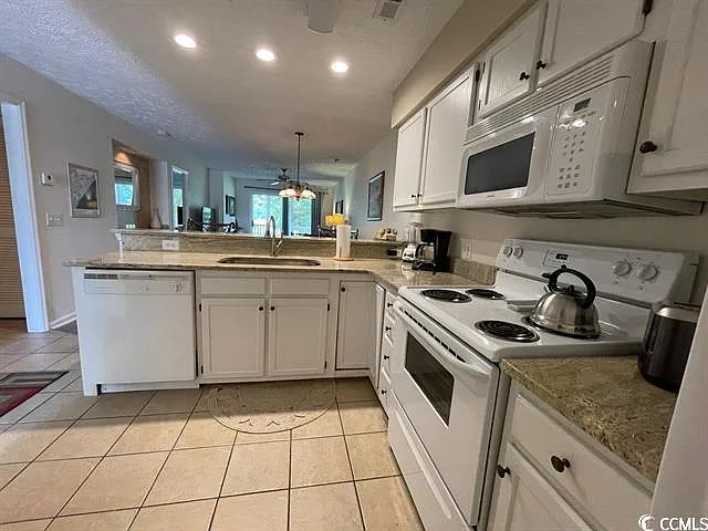 553 White River Dr — Photo 2