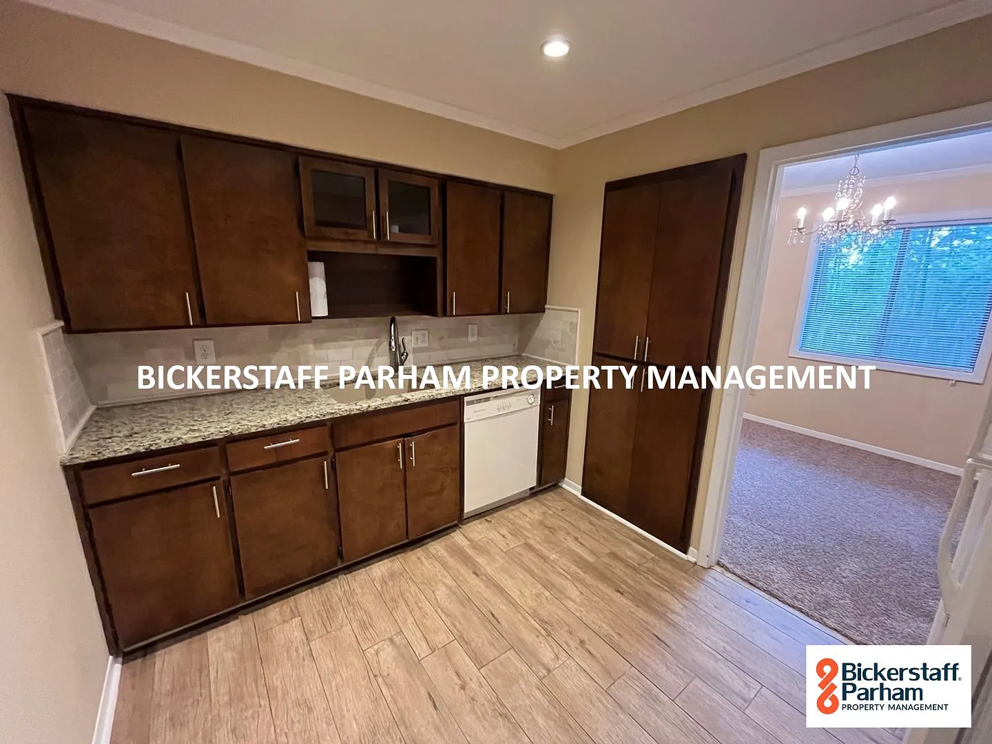 Beautiful 2 Bedroom Condo — Photo 4