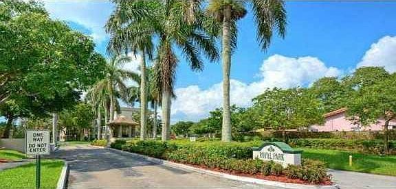 3rd image of 102 Royal Park Drive #1H