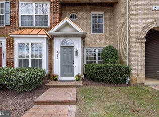 216 Fallsgrove Blvd, Rockville, MD 20850