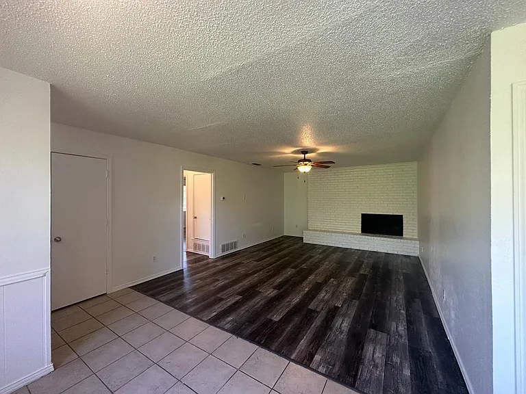 2818 Golfing Green Dr — Photo 5