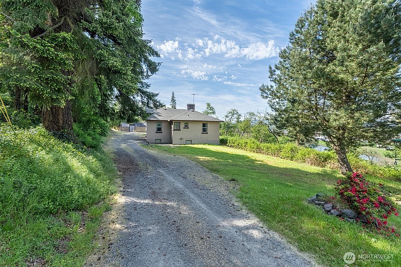 4th image of 201 Carroll Road