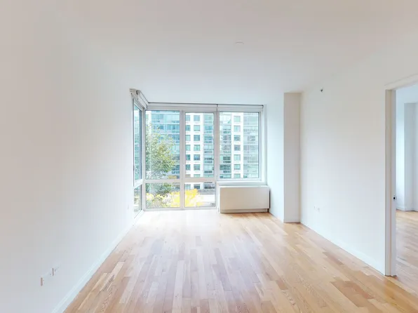 795 Columbus Avenue image 1 of 9