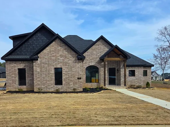 2005 Seattle Slew St, Searcy, AR 72143