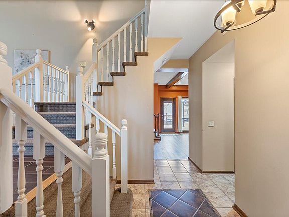 4th image of 15620 Westchester Cir