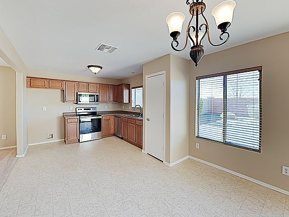 5th image of 38494 N La Grange Ln