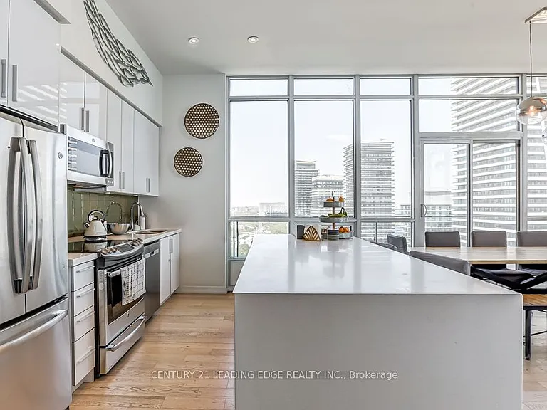 2200 Lake Shore Blvd W #Penthouse 08 — Photo 9