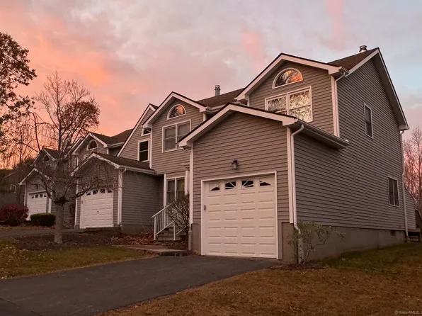 23 Lexington Place South, Durham, CT 06422