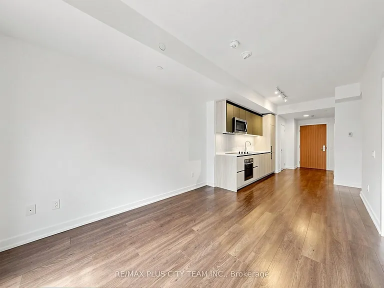 150 Logan Ave #622 — Photo 5
