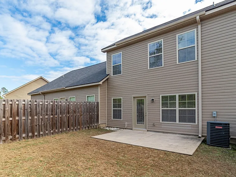 906 Erika Ln — Photo 24