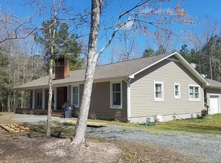 230 W O'Johnston Ave, Rocky Point, NC 28457