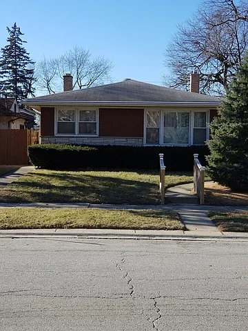 14432 S Wabash Ave photo 1