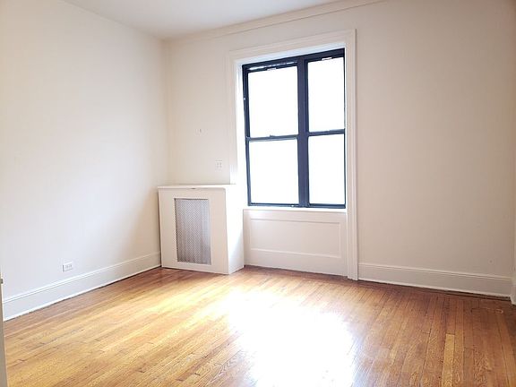 3rd image of 515 Cathedral Pkwy #2PL