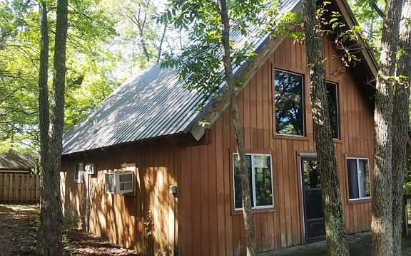 3rd image of 86 Beechwood Ln