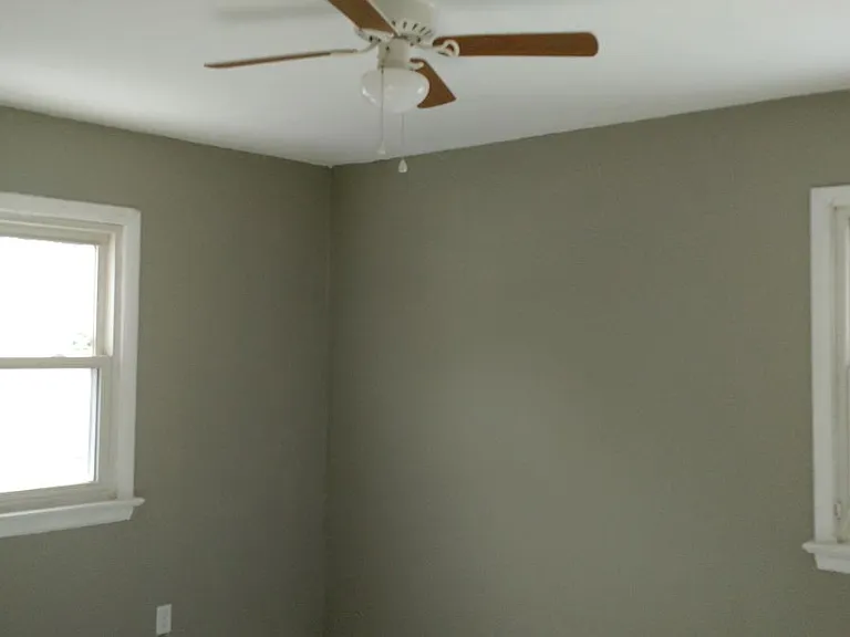 Bedroom. Laminate flooring