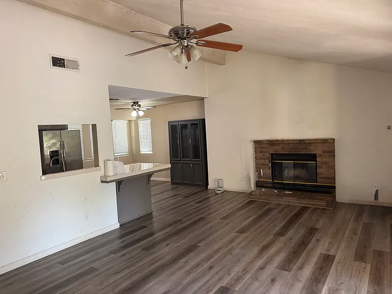 6307 N State St — Photo 5