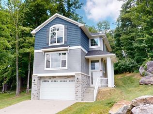 112 Lockwood Dr, Morgantown, WV 26508