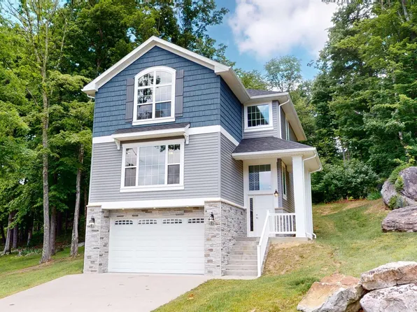 112 Lockwood Dr, Morgantown, WV 26508