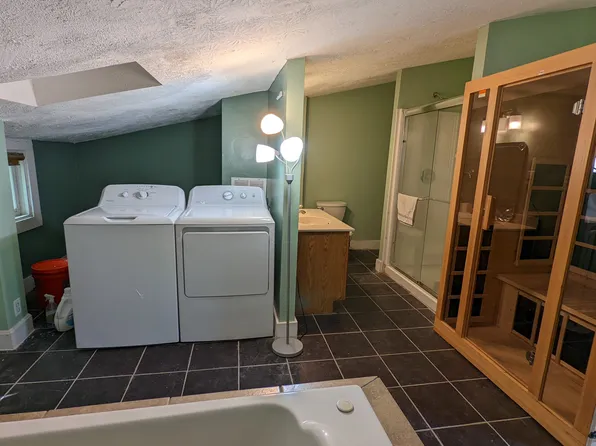 2253 Loth St #2, Cincinnati, OH 45219