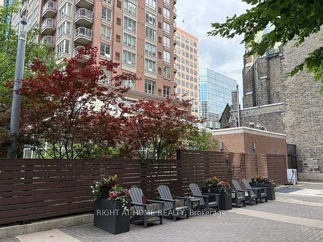 28 Ted Rogers Way #2505 — Photo 7