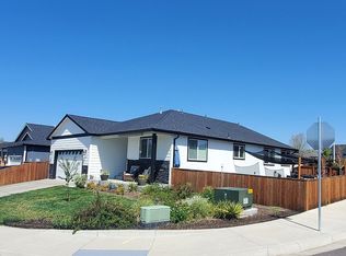 500 Snyder Dr, Eagle Point, OR 97524