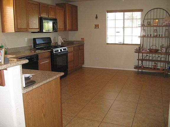 3rd image of 449 Orchid Oasis Ave