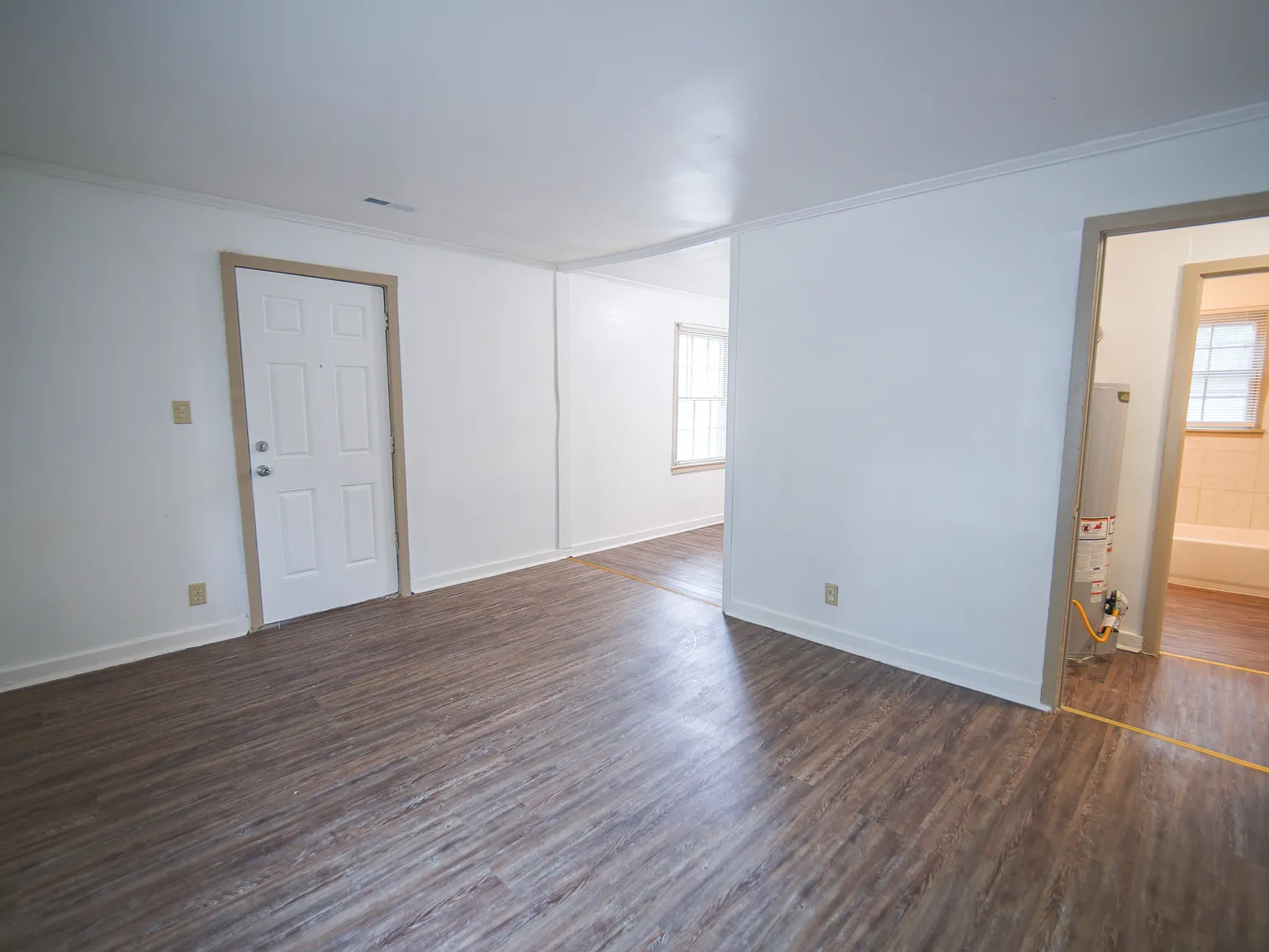 2 bed, 684 sqft, $795 — Photo 2