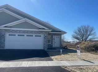 542 Fuller Ln, Belvidere, IL 61008