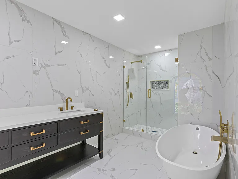 131 Toledo Way NE — Photo 10