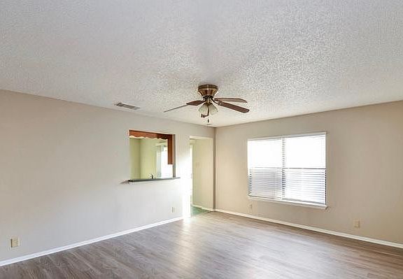 5th image of 4226 Sunrise Cove Dr #1
