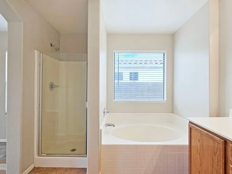25805 W Dunlap Rd — Photo 12