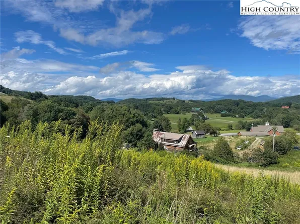 226 Gods Country Road, Banner Elk, NC 28604