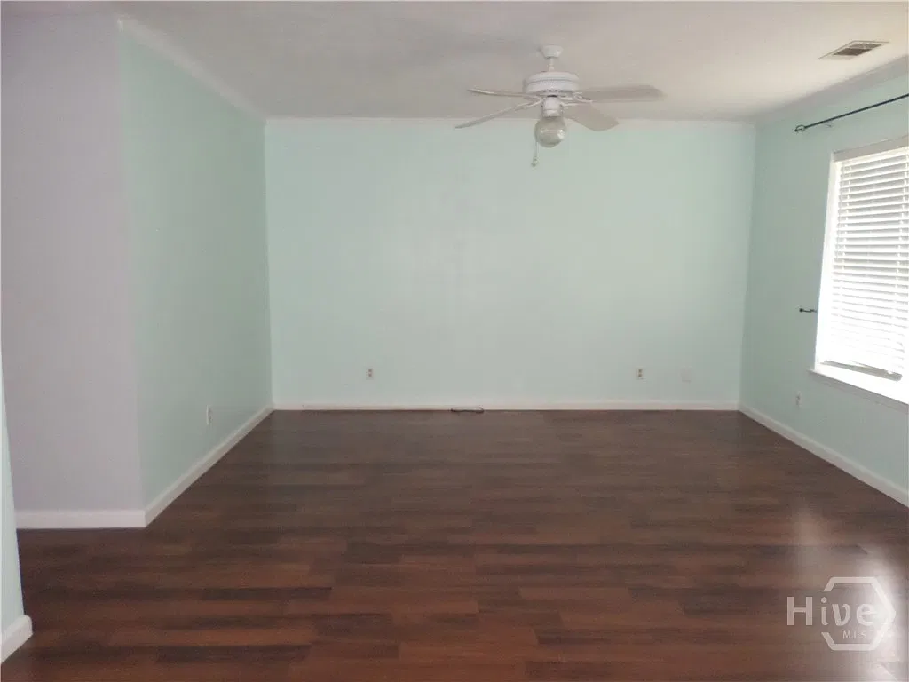 2 bed, 2.0 bath, 1056 sqft, $1,400 — Photo 2