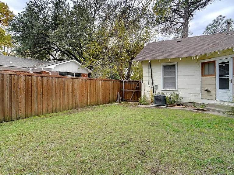 1826 N Bell Ave #1826 — Photo 7